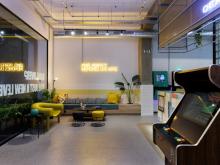 Retroverse Eccentric Stay