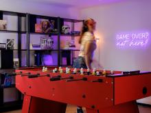 Retroverse Eccentric Stay