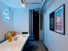 Retroverse Eccentric Stay